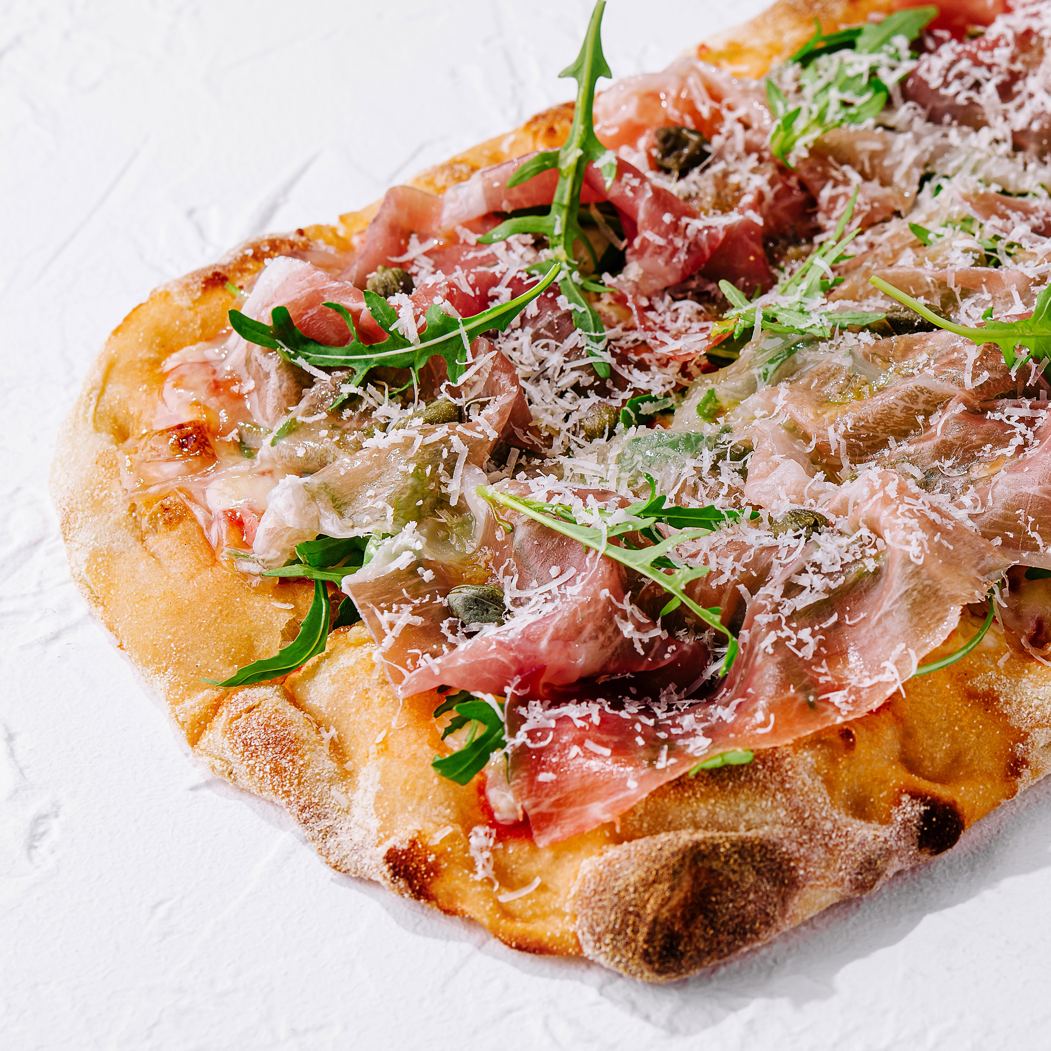 Pizza vs. Pinsa: What’s the Difference? (And Why Your Stomach Will Thank You)